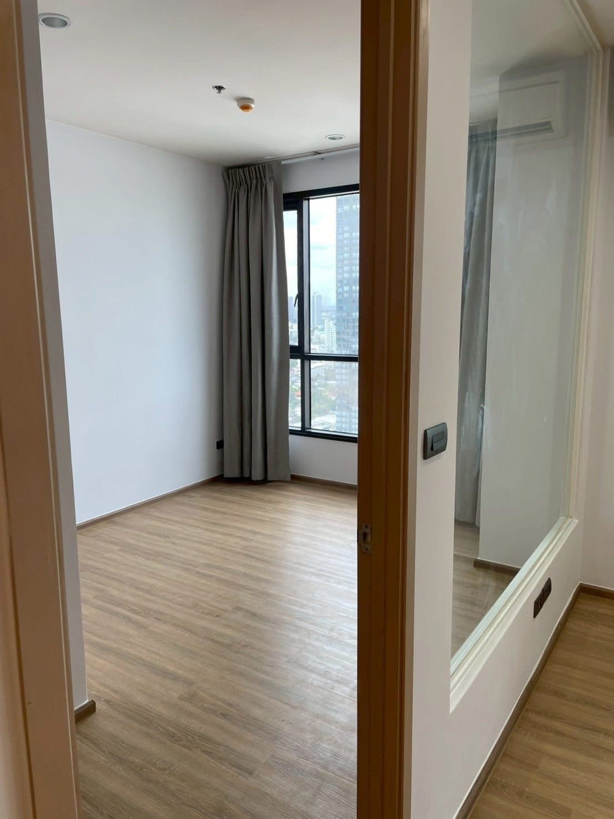 ขายคอนโดวงเวียนใหญ่ เจริญนคร : 🏠✨ ฟิวส์ สาทร-ตากสิน | ขายคอนโด 1 ห้องนอน (HBH-SI-64)