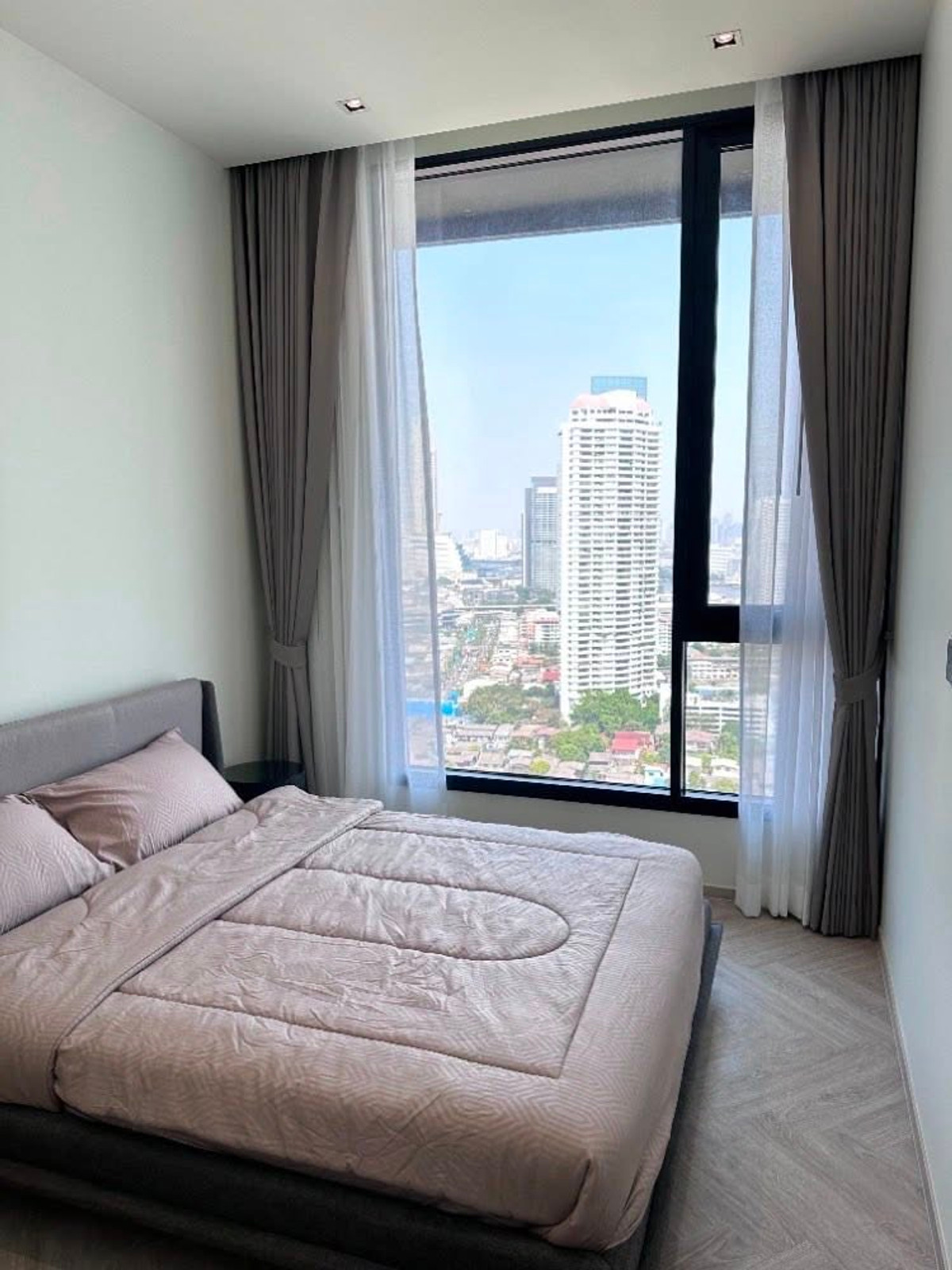 For RentCondoWongwianyai, Charoennakor : CHAPTER Charoen Nakhon – Riverside | Luxury Condo with Chao Phraya River Curve View