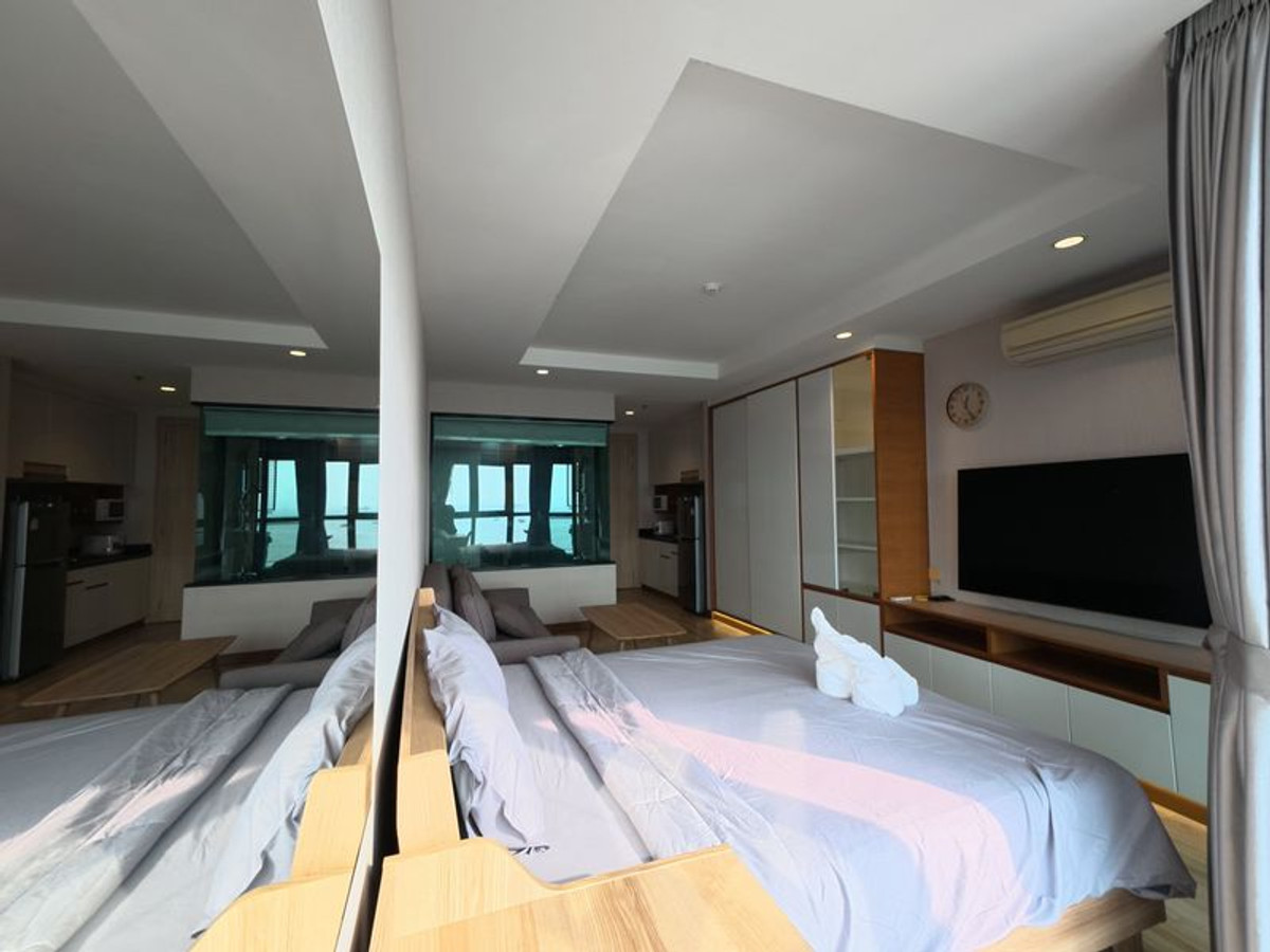 For RentCondoSriracha Laem Chabang Ban Bueng : Studio room with sea view in Sriracha, near Koh Loi, Ladda Plus Condo, ready to move in.