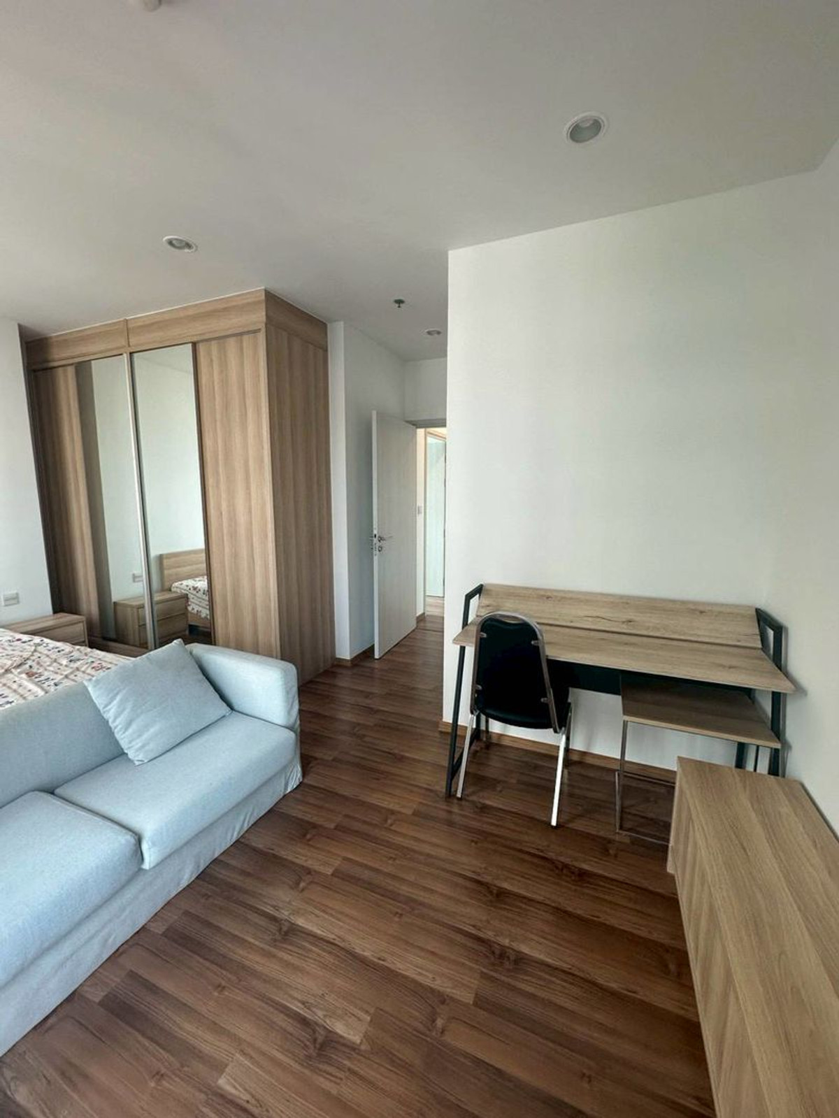 ให้เช่าคอนโดรัชดา ห้วยขวาง : ให้เช่า คอนโดใกล้MRT ศูนย์วัฒนธรรม : Noble Revolve Ratchada 2 :✨2 ห้องนอน เครื่องใช้ไฟฟ้าครบ พร้อมอยู่  