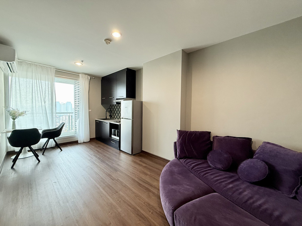 For RentCondoRatchadapisek, Huaikwang, Suttisan : RC024026 Condo for rent at Rhythm Ratchada next to MRT Ratchadaphisek.