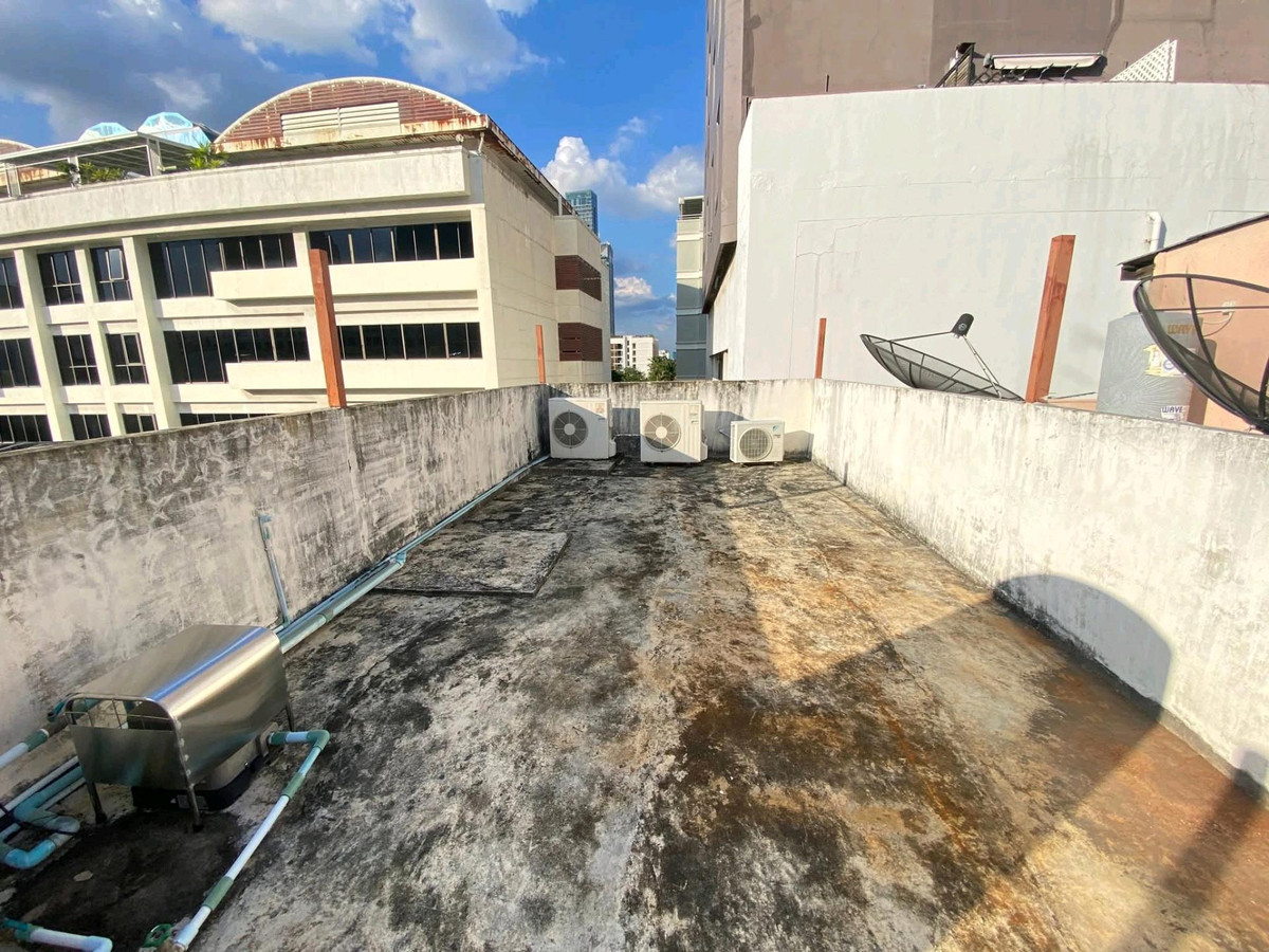 ให้เช่าทาวน์โฮมสยาม จุฬา สามย่าน : 🔥🔥🔥ทาวน์โฮม 5 ชั้น รีโนเวทใหม่ | ซอยเกษมสันต์ 1 ปทุมวัน💚💚💚