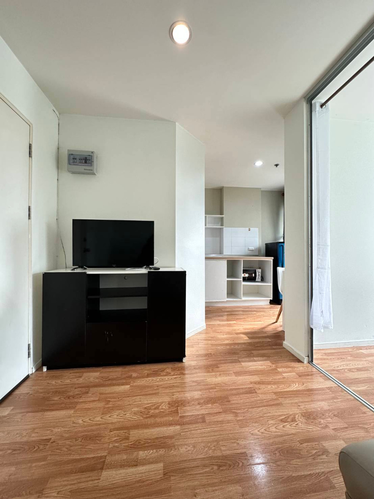 ขายคอนโดนวมินทร์ รามอินทรา : คอนโดใกล้ เดอะมอลล์ บางกะปิ     ห้องสภาพดี  พร้อมเข้าอยู่  