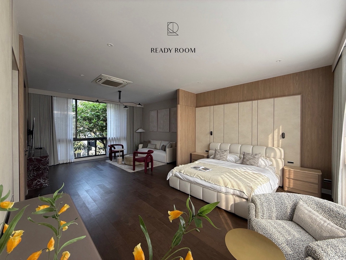For RentHousePattanakan, Srinakarin : Luxury House for Rent Bugaan Krungthep Kreetha Bangkok Luxury Home Private Lift Near Brighton College Pet Friendly Family Home