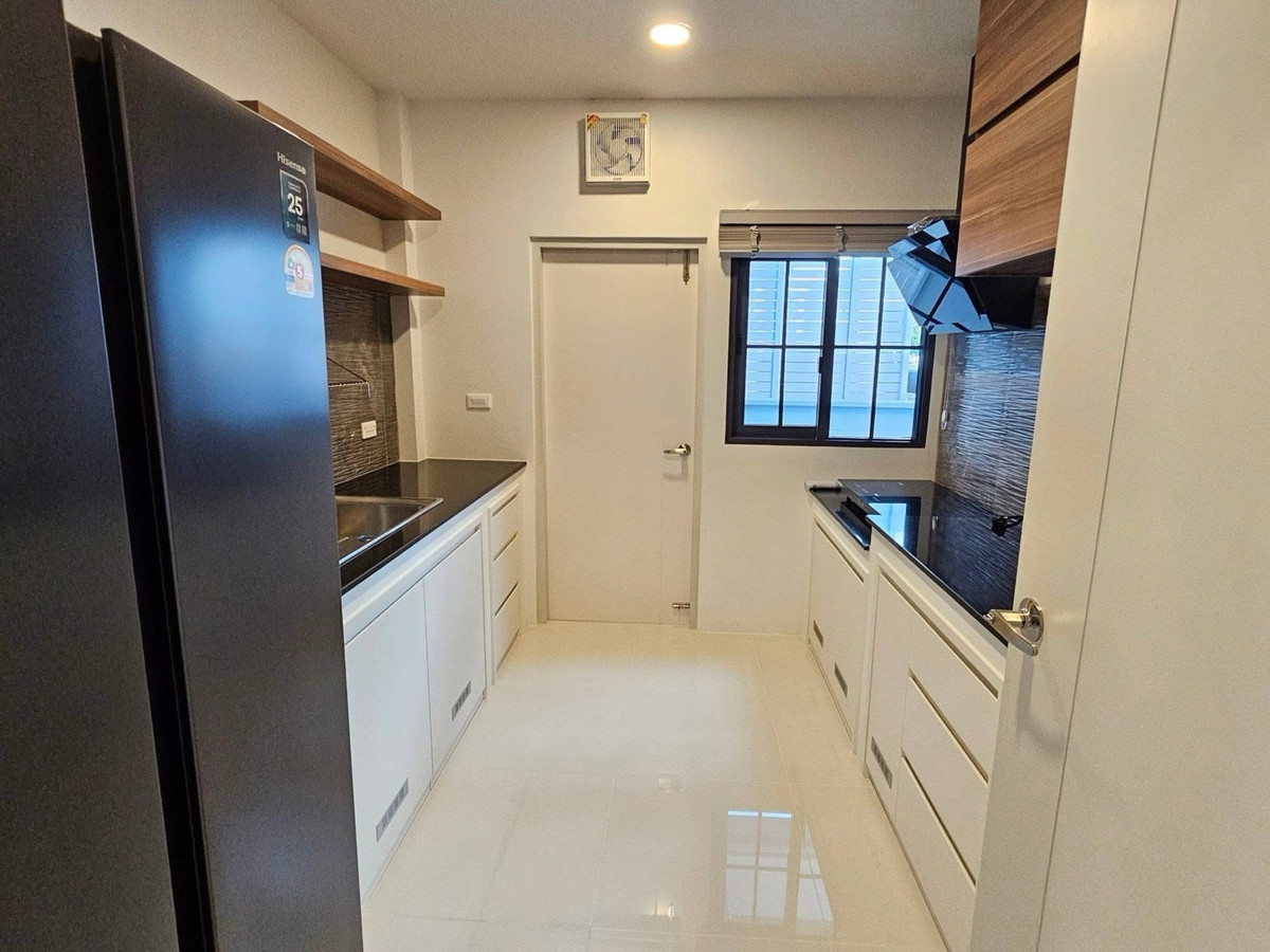 ให้เช่าบ้านบางนา แบริ่ง ลาซาล : ให้เช่า เซนโทร บางนา