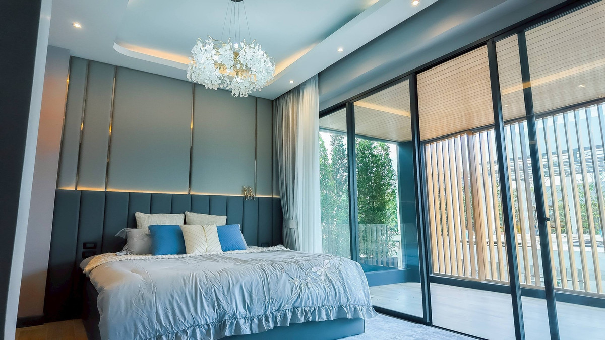 ขายพัทยา บางแสน ชลบุรี สัตหีบ : ขายบ้าน Pool Villa โซนมาบประชัน  126 ตารางวา  752 ตารางเมตร  5 ห้องนอน 7 ห้องน้ำ ดีไซน์หรู ทันสมัย