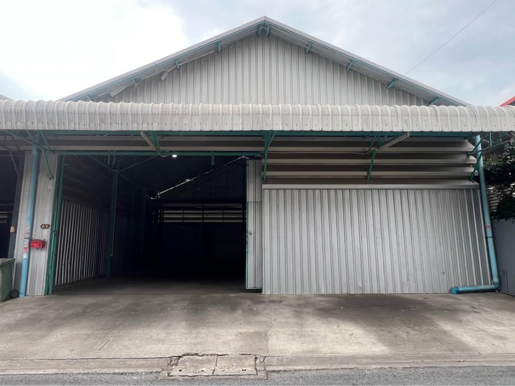 ให้เช่าโกดังพระราม 2 บางขุนเทียน : โกดังให้เช่า ซอยสะแกงาม 50 พร้อมใช้งาน ทำเลเชื่อมต่อหลายเส้นทาง