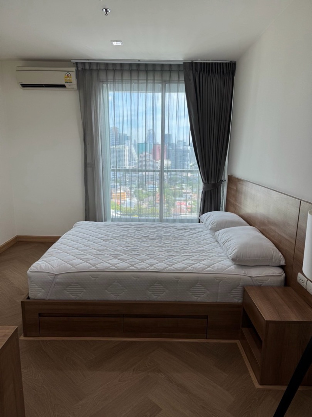 For SaleCondoSapankwai,Jatujak : Renovated Condo for Sale with Tenant | 5% Yield (Rhythm Phahol Ari)