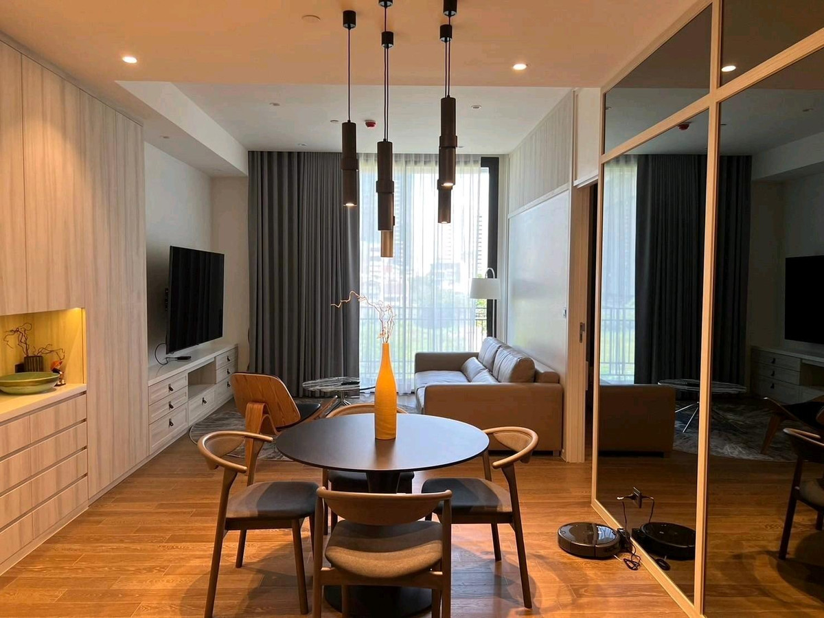 ขายคอนโดวิทยุ ชิดลม หลังสวน : 🔥ขายด่วน! 🌳 Muniq Langsuan • 1Bedroom + 1 Office room 1Bathroom • Unobstructed/Clear View