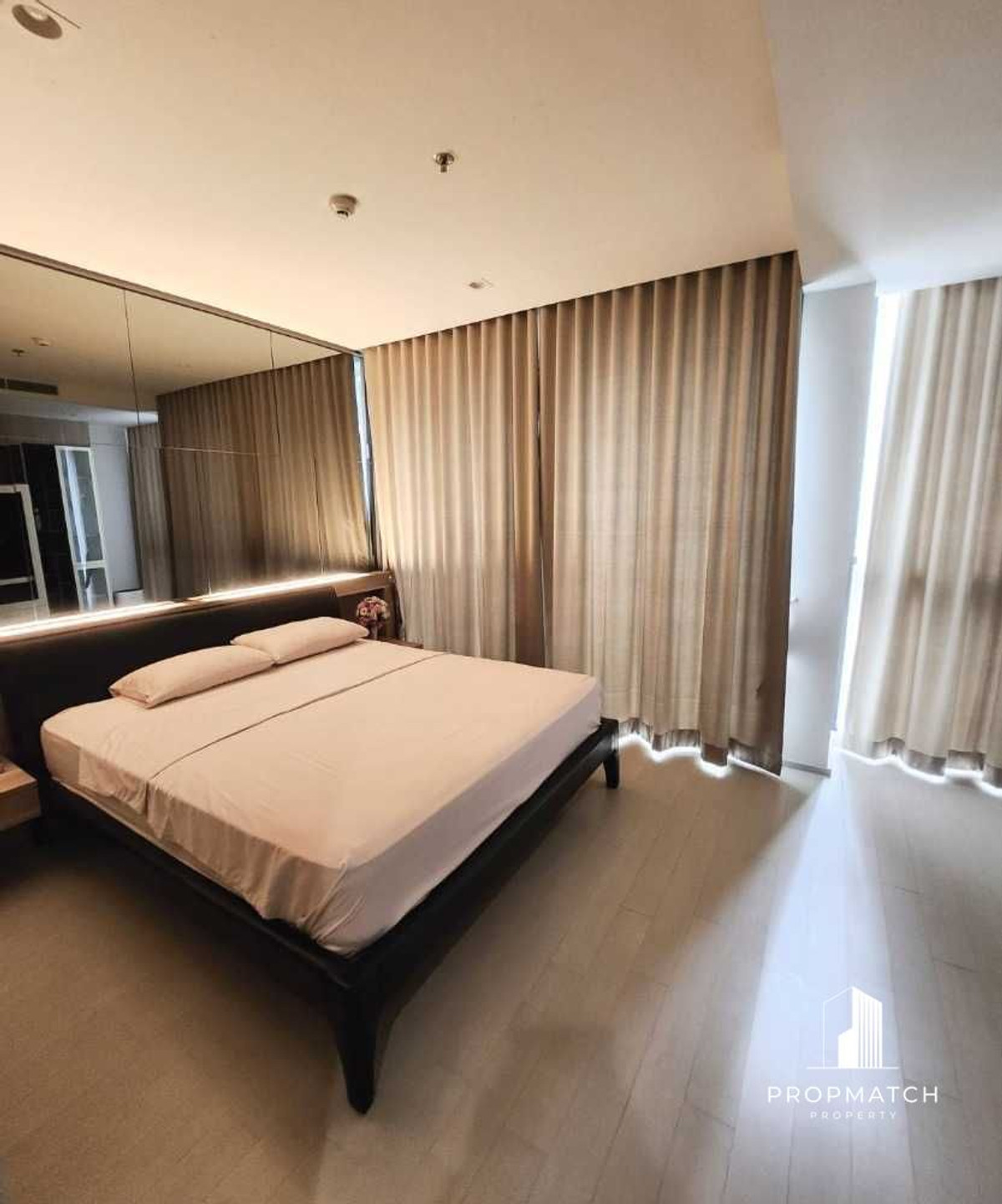 For SaleCondoWitthayu, Chidlom, Langsuan, Ploenchit : 52 Sq.m. South Facing @ Noble Ploenchit | 9.69MB Only | 098-462-8898