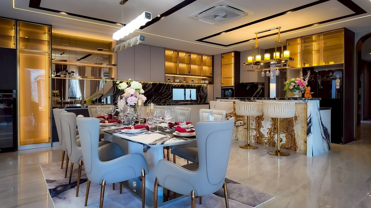 ขายพัทยา บางแสน ชลบุรี สัตหีบ : ขายบ้าน Pool Villa โซนมาบประชัน  126 ตารางวา  752 ตารางเมตร  5 ห้องนอน 7 ห้องน้ำ ดีไซน์หรู ทันสมัย