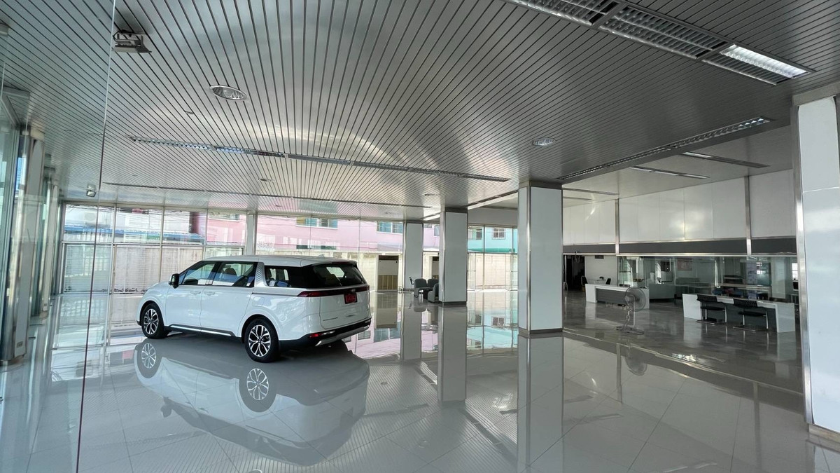 ให้เช่าโชว์รูมพัทยา บางแสน ชลบุรี สัตหีบ : 🔥ให้เช่าด่วน🔥โชว์รูมรถ ทำเลทอง ถนนสุขุมวิท อ.เมืองชลบุรี ติดถนนใหญ่ ใกล้ Makro และ Big C ชลบุรี