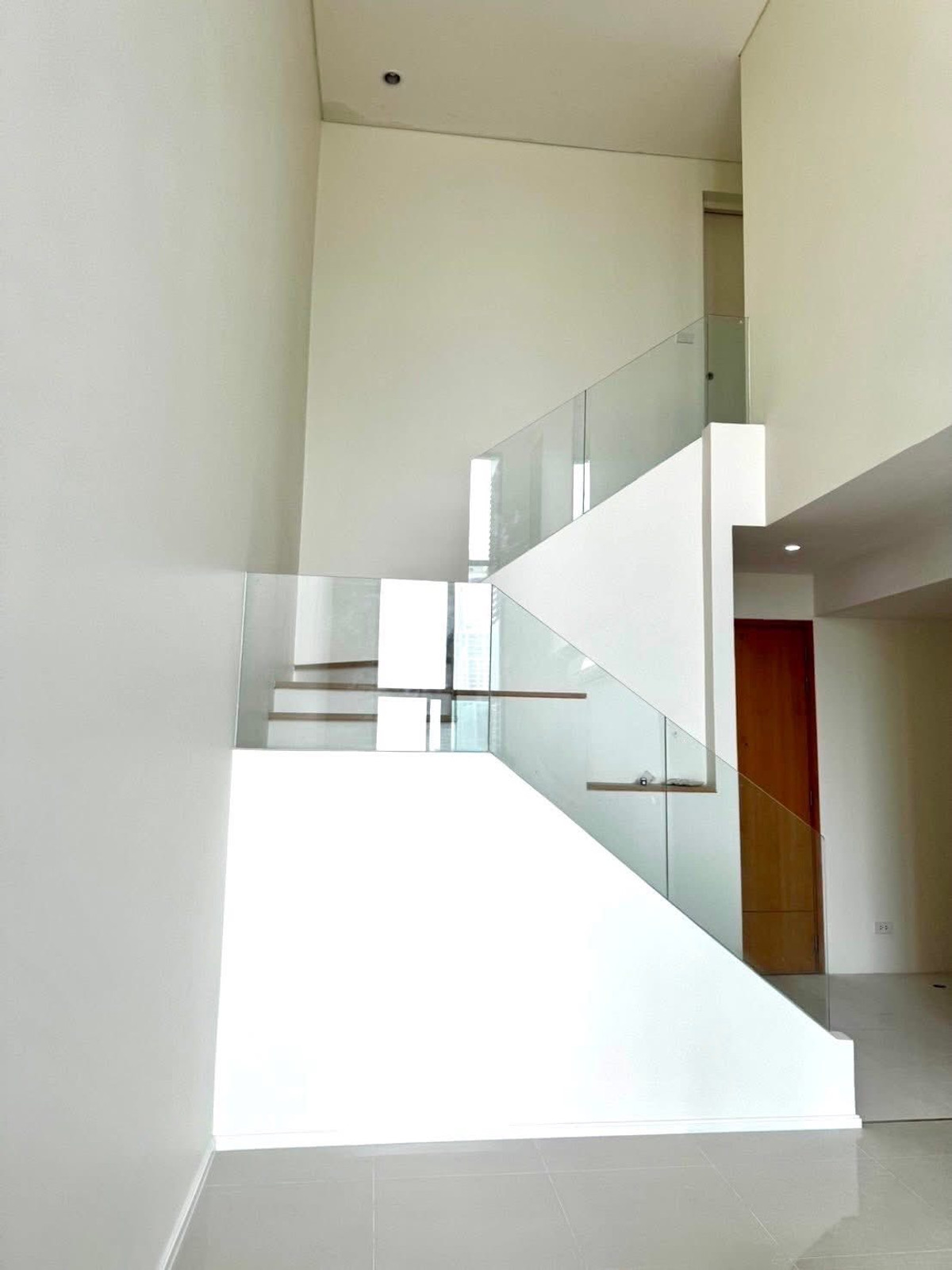 For SaleCondoRama9, Petchburi, RCA : 🏠✨ Villa Asoke | 2-Bedroom Duplex Condo for Sale (HBH-SI-94)