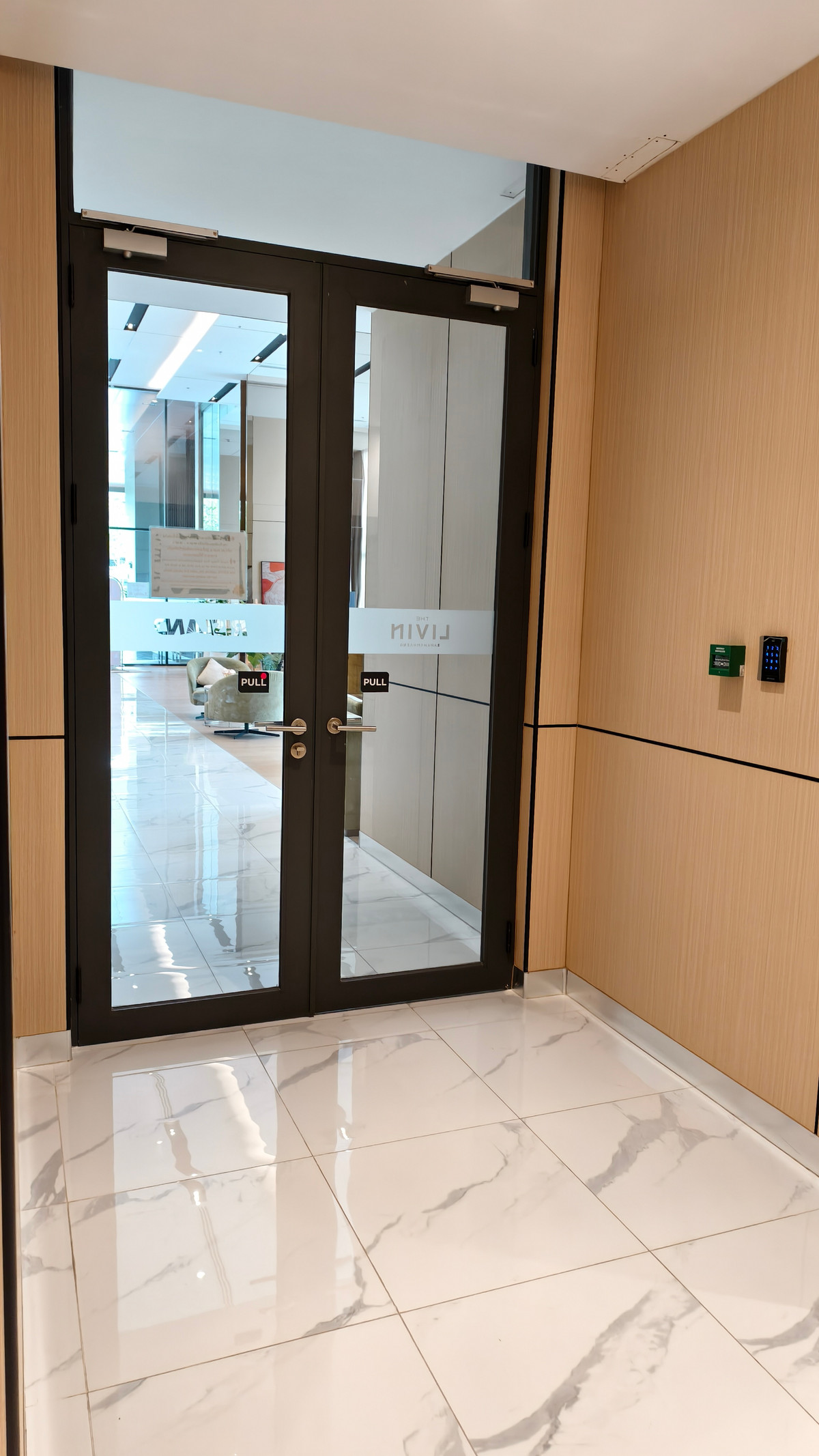 For RentCondoRamkhamhaeng, Hua Mak : The Livin Ramkhamhaeng  Brand new, unfurnished, suitable for tenants with their own furniture 8000thb