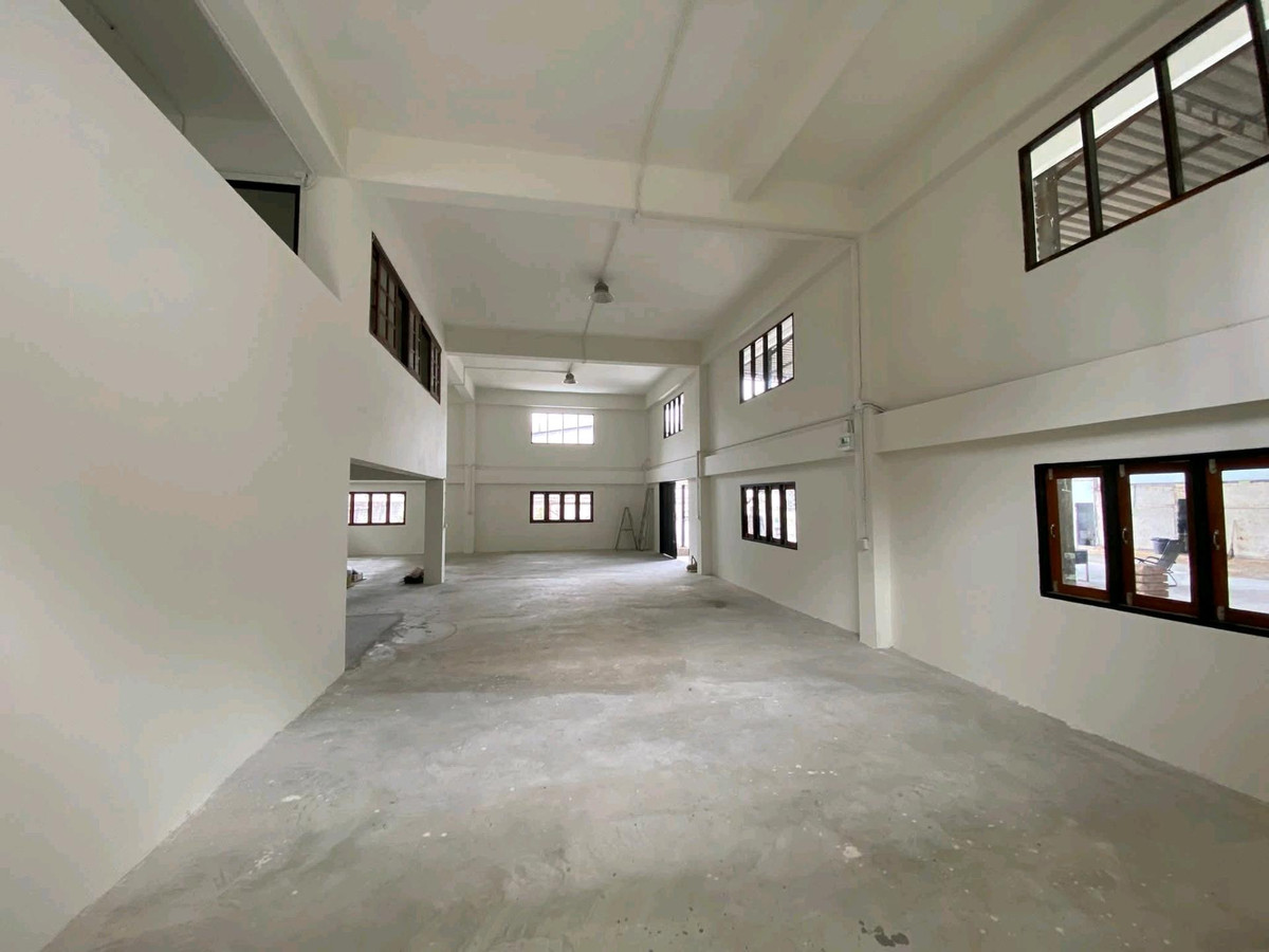 For RentWarehouseBangna, Bearing, Lasalle : Warehouse with office for rent, Bangna Km. 2, near Central Bangna, entire building renovated | Ready to use immediately