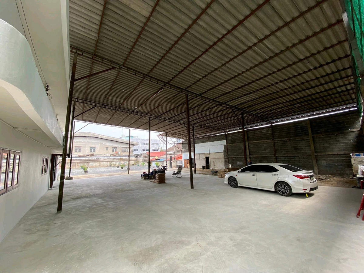 For RentWarehouseBangna, Bearing, Lasalle : Warehouse with office for rent, Bangna Km. 2, near Central Bangna, entire building renovated | Ready to use immediately