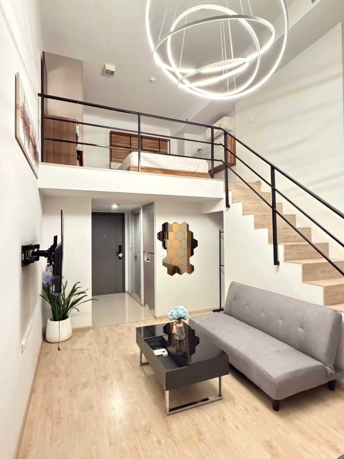 For RentCondoRama9, Petchburi, RCA : For rent 𝗜𝗱𝗲𝗼 𝗡𝗲𝘄 𝗥𝗮𝗺𝗮 𝟵 | Ideo New Ideo New Rama 9
 Near #ARL Ramkhamhaeng 🚆
 
💰 Rental price 18,000 baht/month