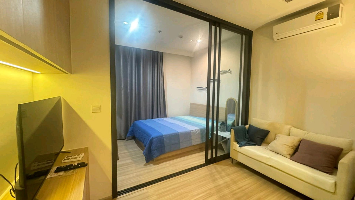 For RentCondoSapankwai,Jatujak : ✨ Beautiful room, fully decorated, ready to move in immediately. High potential location Near the park and the skytrain ✨