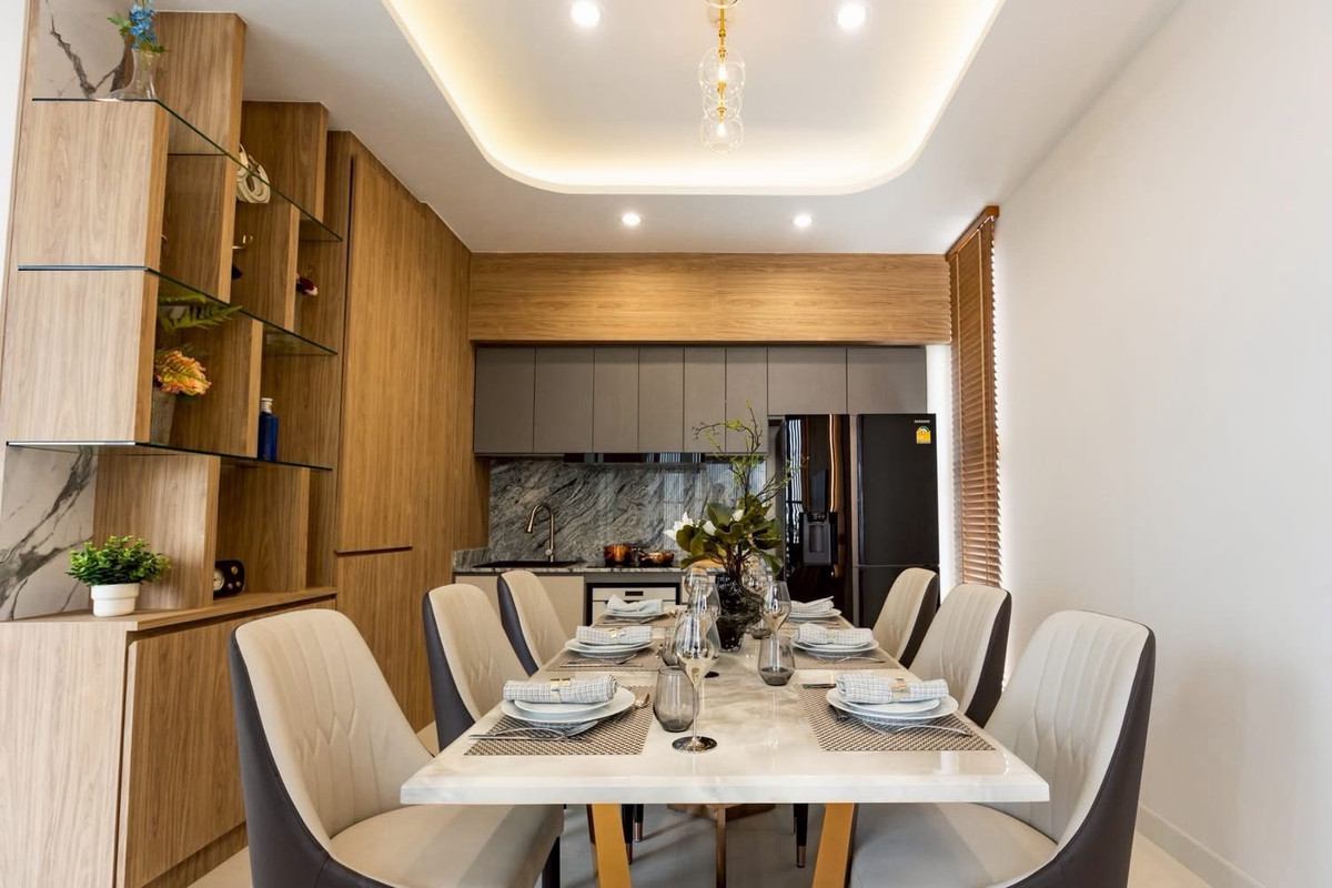 บ้านเกษตร นวมินทร์ ลาดปลาเค้า : พูลวิลล่า 4 ชั้น โครงการ SYMMETRY เกษตร–นวมินทร์  ที่ดิน 45 ตร.ว พื้นที่ใช้สอย 410 ตร.ม พร้อมลิฟต์ส่วนตัว ราคา 29,900,000 บาท หรือเช่า 270,000 บาทต่อเดือน