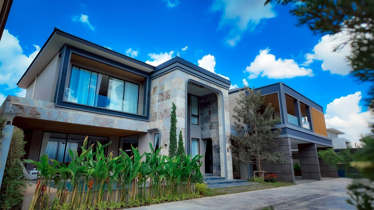ขายพัทยา บางแสน ชลบุรี สัตหีบ : ขายบ้าน Pool Villa โซนมาบประชัน  126 ตารางวา  752 ตารางเมตร  5 ห้องนอน 7 ห้องน้ำ ดีไซน์หรู ทันสมัย