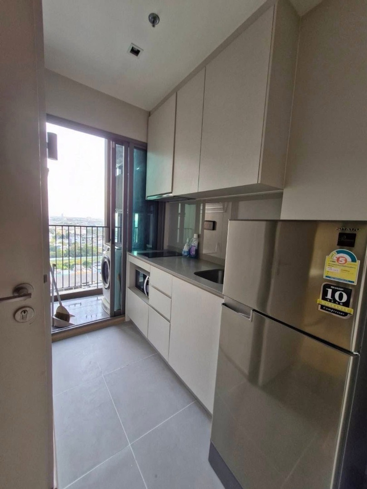 For RentCondoThaphra, Talat Phlu, Wutthakat : 🏢 For rent 𝗪𝗵𝗶𝘇𝗱𝗼𝗺 𝗥𝗮𝘁𝗰𝗵𝗮𝗱𝗮–𝗧𝗵𝗮 𝗣𝗵𝗿𝗮 Whizdom Station Ratchada - Tha Phra.
      📍Next to #BTS Talat Phlu 🚆

💰 Rent 15,000 baht / month