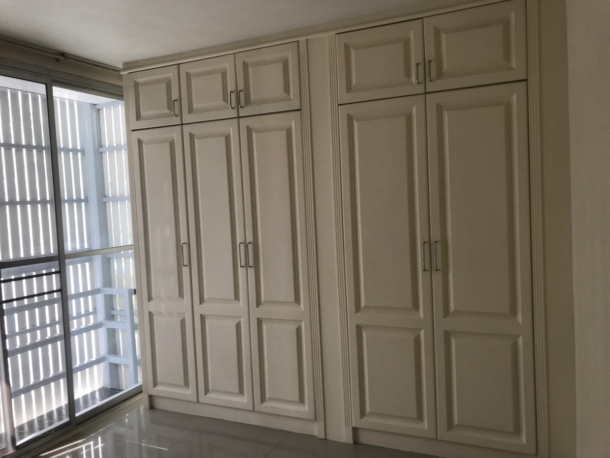 For SaleTownhomeSamut Prakan,Samrong : Boble Park Townhouse, Bang Phli, good location, peaceful society, with private parking.