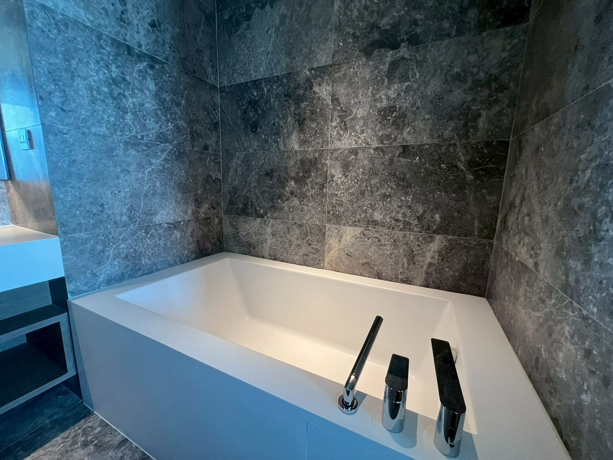 For RentCondoWongwianyai, Charoennakor : Banyan Tree Residences Riverside Bangkok – For Rent