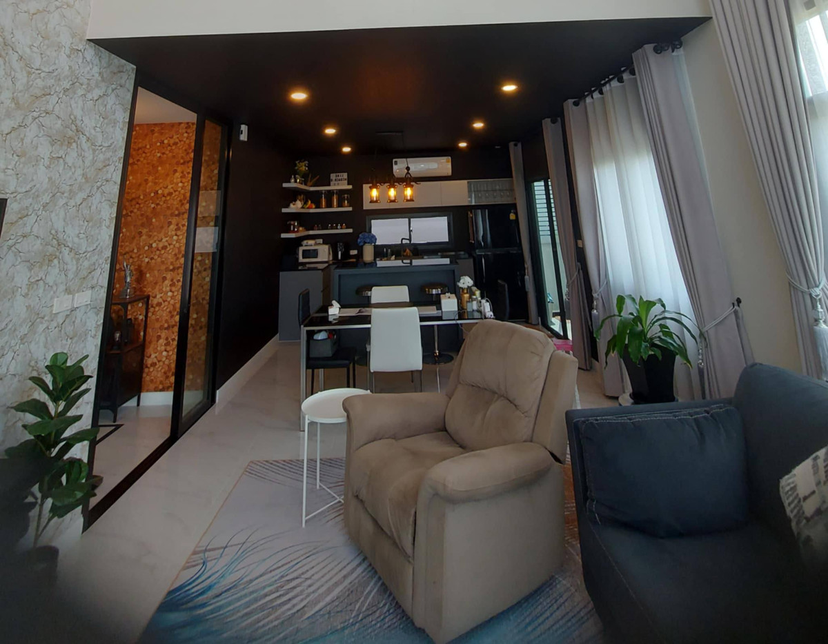 For RentHouseSamut Prakan,Samrong : Britania Bangna Suvarnabhumi (KM.26) / 4 bedrooms (Rent), Britania Bangna Suvarnabhumi (KM.26) / 4 (FOR RENT) YOK075