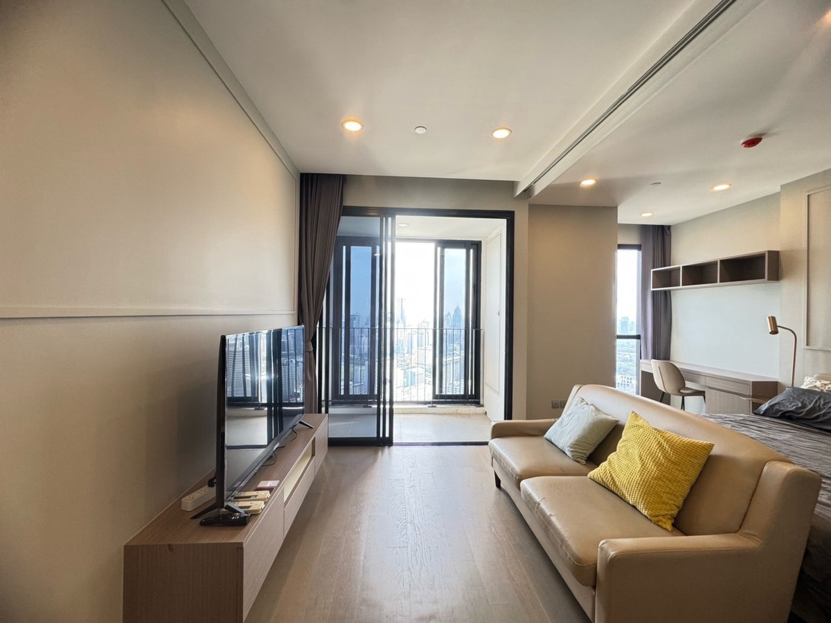 For RentCondoSiam Paragon ,Chulalongkorn,Samyan : Condo for Rent at Ashton Chula-Silom ✨
1Bed 34sq.m High floor with great views
💰 Rental price: 28,000 THB/month
📞Phat 064-642-8664
📞Nui 094-624-2014