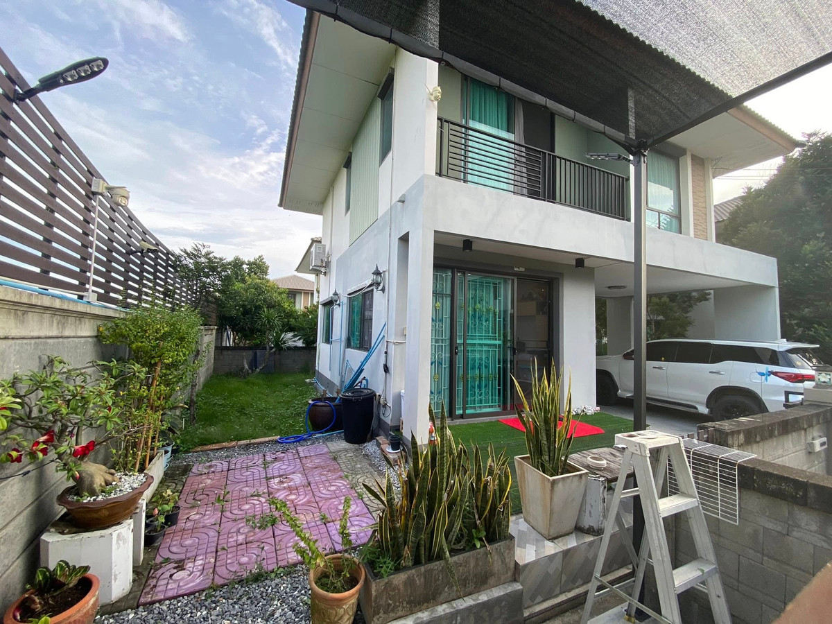 For RentHouseLadkrabang, Suwannaphum Airport : Golden Village Bangna - Kingkaew / 3 Bedrooms (FOR RENT) POON155