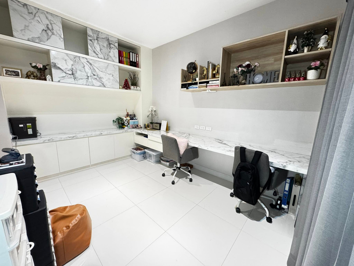 HousePattanakan, Srinakarin : Bangkok Boulevard Rama 9 / 4 bedrooms (sale and rent), Bangkok Boulevard Rama 9 / 4 Bedrooms (SALE & AVAILABLE) BZD140