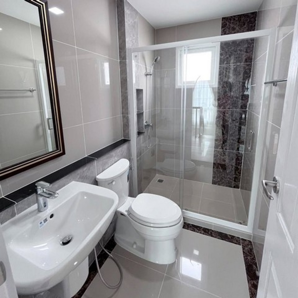 For RentHouseSamut Prakan,Samrong : HR3232 2-story detached house for rent, Golden Neo Sukhumvit-La Salle (Sukhumvit 113) project, new house. No one has ever moved in.