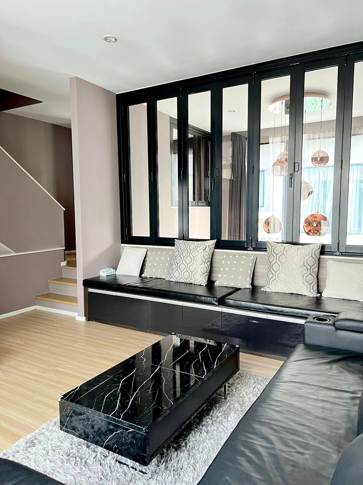 For RentTownhomePattanakan, Srinakarin : For rent!! Townhome 3.5 floors: ✨Nirvana define srinakarin-rama 9: Convenient transportation near Rama 9 Expressway and Airport Rail Link.