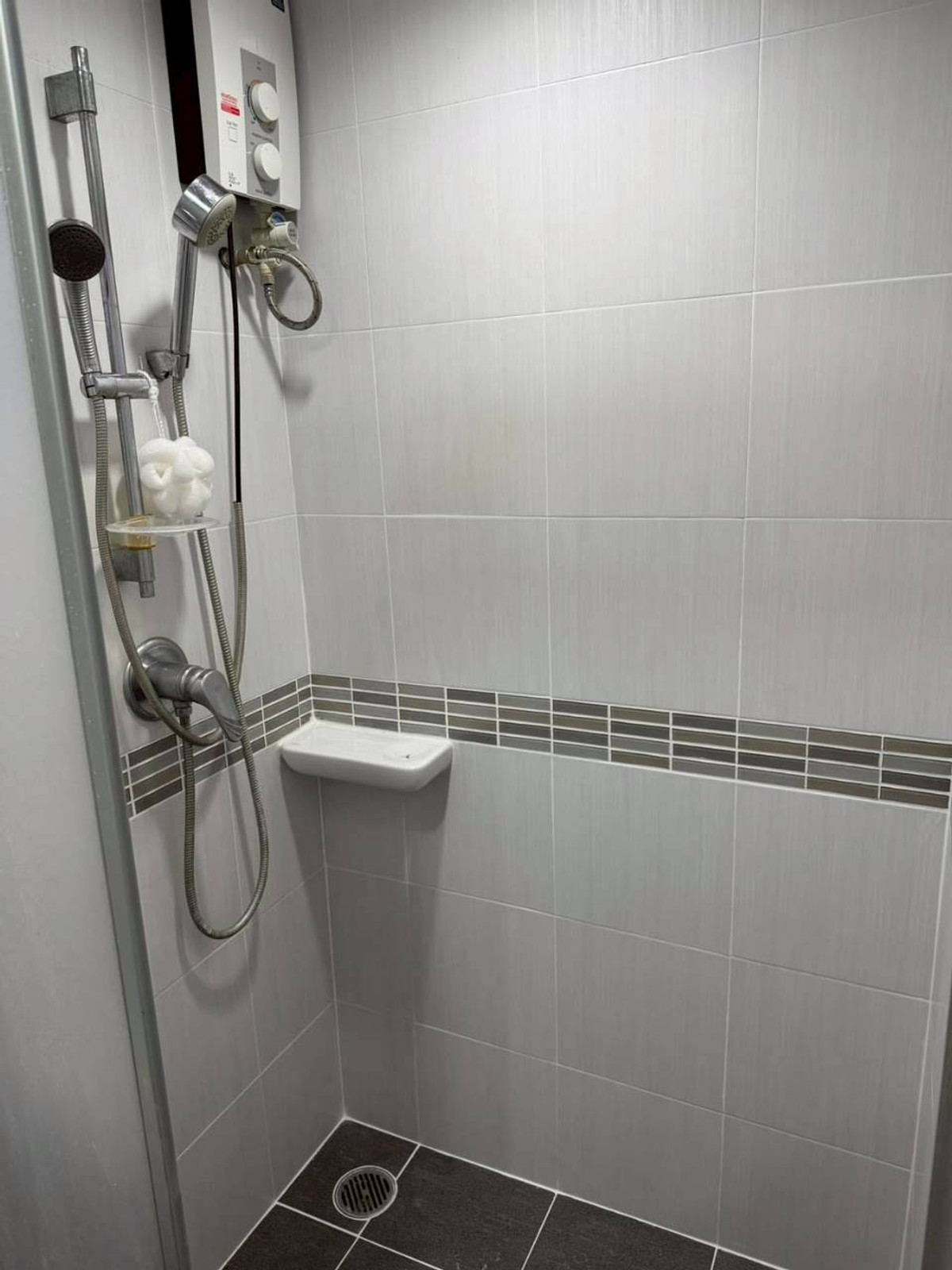 ให้เช่าคอนโดพัฒนาการ ศรีนครินทร์ : ✅ LPNSH405 ✅ Line : @p2nproperty