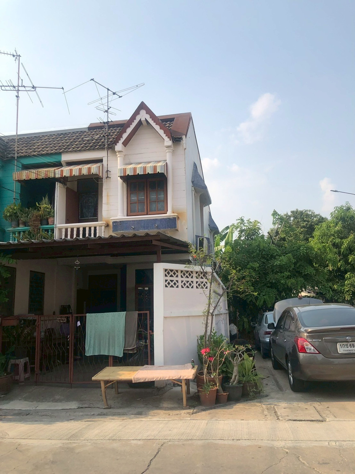 For SaleTownhomeKasetsart, Ratchayothin : 95776 - Townhouse for sale. Yu Charoen Village, Phahonyothin 50, area 29 sq m, corner house, 2 bedrooms, 2 bathrooms, good price, negotiable.