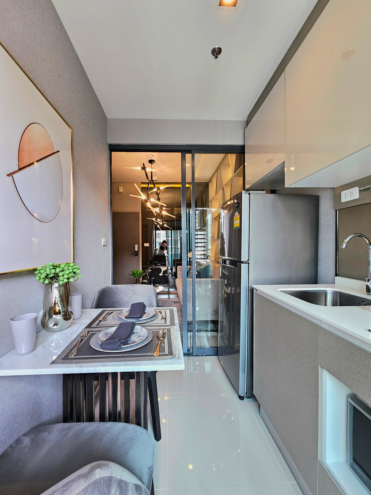 ขายคอนโดพระราม 9 เพชรบุรีตัดใหม่ RCA : 🏢 คอนโด Ideo Rama 9 - Asoke | 1 นอน ใกล้ MRT Rama 9 ราคา 4.59 ล้านบาท 📞: 065-626-5636 (คุณกี้)