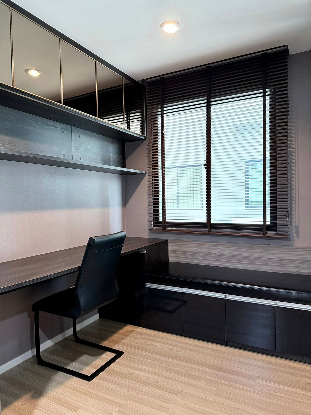 For RentTownhomePattanakan, Srinakarin : For rent!! Townhome 3.5 floors: ✨Nirvana define srinakarin-rama 9: Convenient transportation near Rama 9 Expressway and Airport Rail Link.