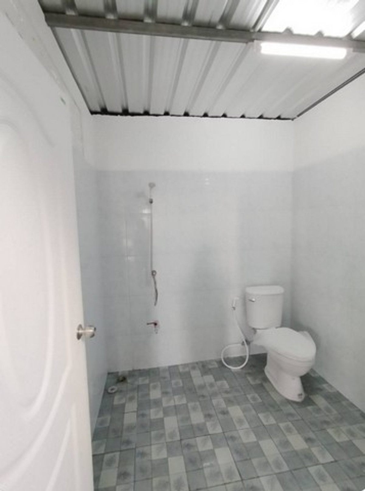 For RentWarehouseNawamin, Ramindra : HR3225 Newly built warehouse for rent, 504 sq m., prime location, Ramindra 39 (km. 4), wide area, no central pillar, convenient parking, near the mouth of Soi 7-Eleven.