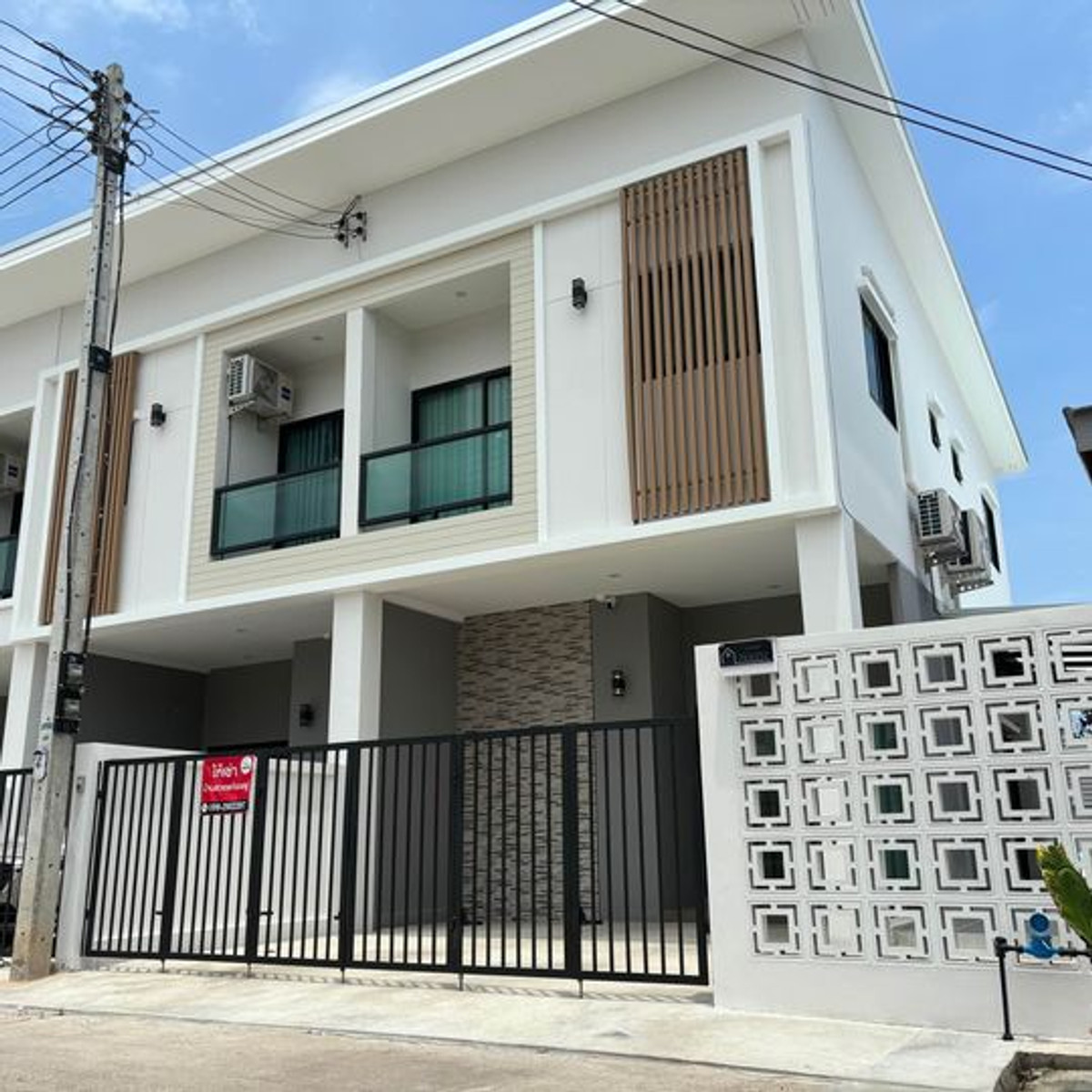 For RentTownhomeKhon Kaen : House for rent, next to Rajapruek Hospital, Khon Kaen.