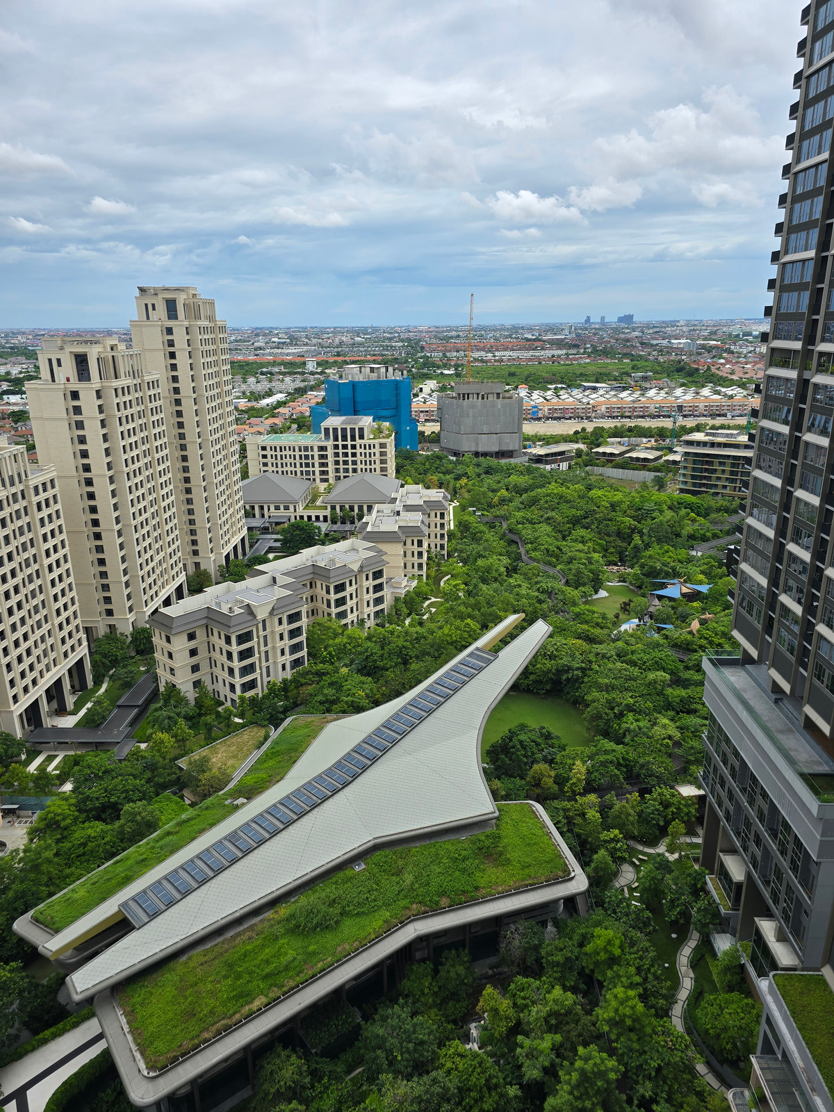 For RentCondoBangna, Bearing, Lasalle : Rent 2 Bed Whizdom The Forestias Forest View 0954411155