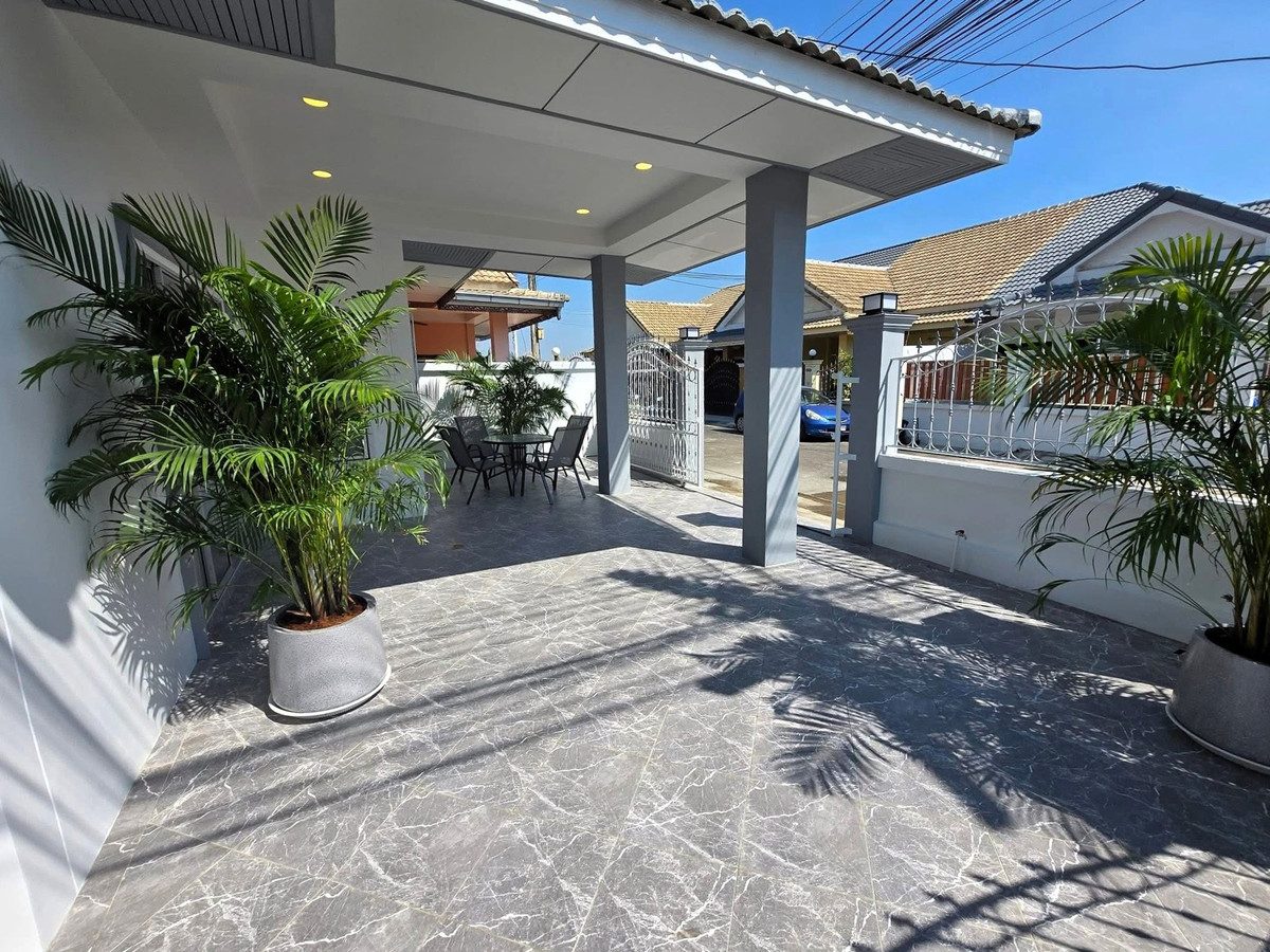 For SaleHousePattaya, Bangsaen, Chonburi : Royal Green Park / 3 Bedrooms (FOR SALE), Royal Green Park / 3 Bedrooms (For Sale) BEWN088