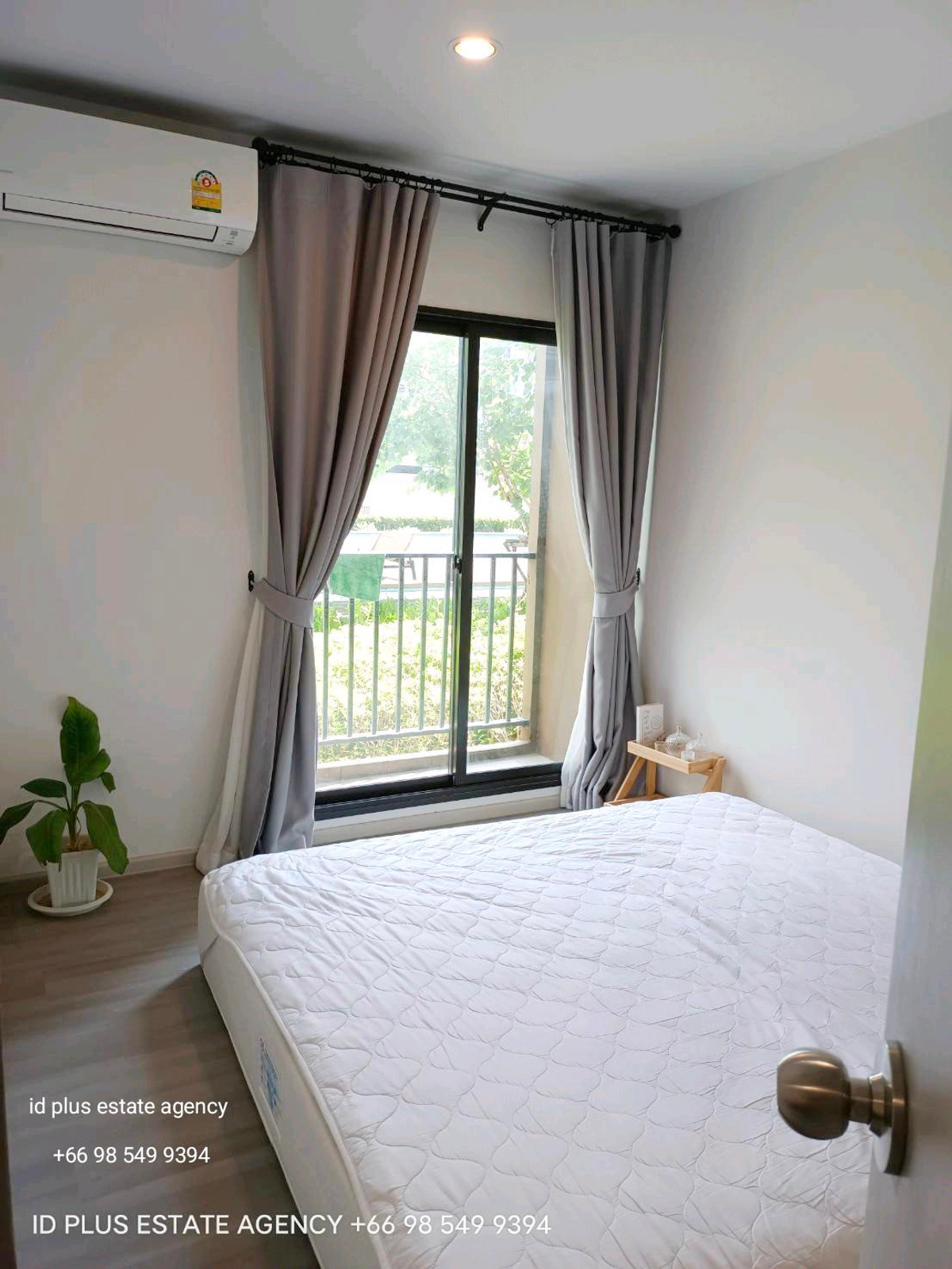 ให้เช่าคอนโดปิ่นเกล้า จรัญสนิทวงศ์ : The Parkland Charan - Pinklao Condo for rent : 1 bed plus with Multipurpose room for 35 sqm. Garden View on 4th floor. fully furnished and electrical appliances Next to MRT Bangyikhan. Rent only for 14,500 / m. 