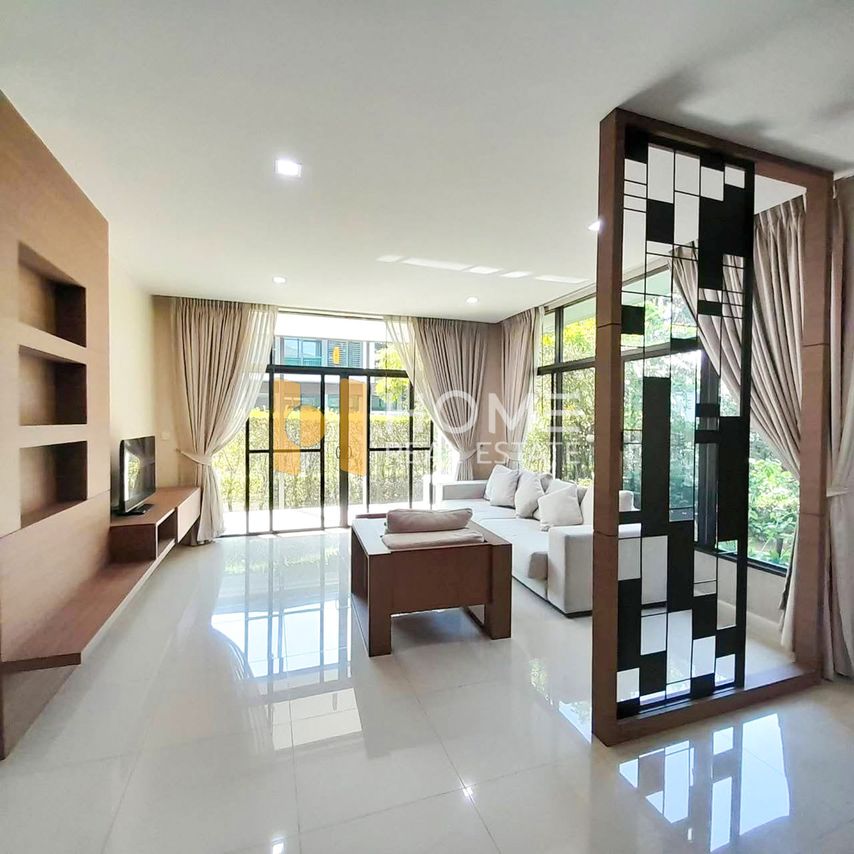 For RentHouseLadkrabang, Suwannaphum Airport : Setthasiri Onnut - Srinakarin / 4 Bedrooms (FOR SALE) FONT029