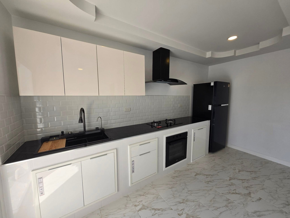 For SaleHousePattaya, Bangsaen, Chonburi : Royal Green Park / 3 Bedrooms (FOR SALE), Royal Green Park / 3 Bedrooms (For Sale) BEWN088