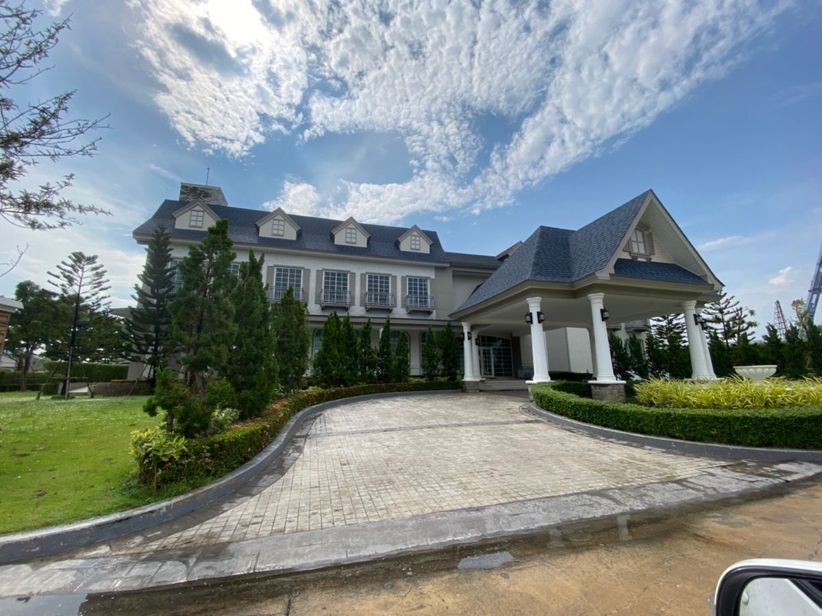 For RentHouseNawamin, Ramindra : Single house for rent, Perfect Place, Ramintra-Wongwaen (Chatu Chot), beautiful built-ins, close to the expressway and Fashion Island mall.