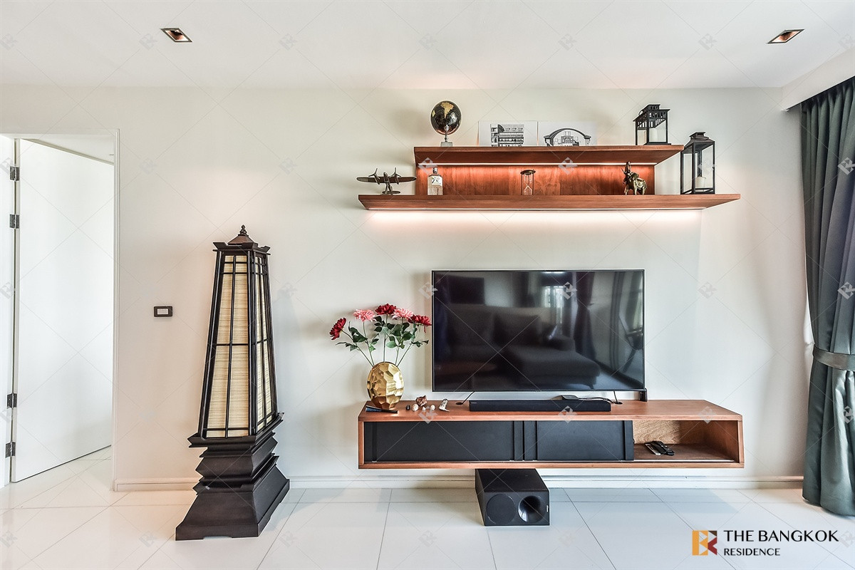 For RentCondoSukhumvit, Asoke, Thonglor :  Spacious Unit at The Lakes 💫 Large Balcony Park View Living 🌳 