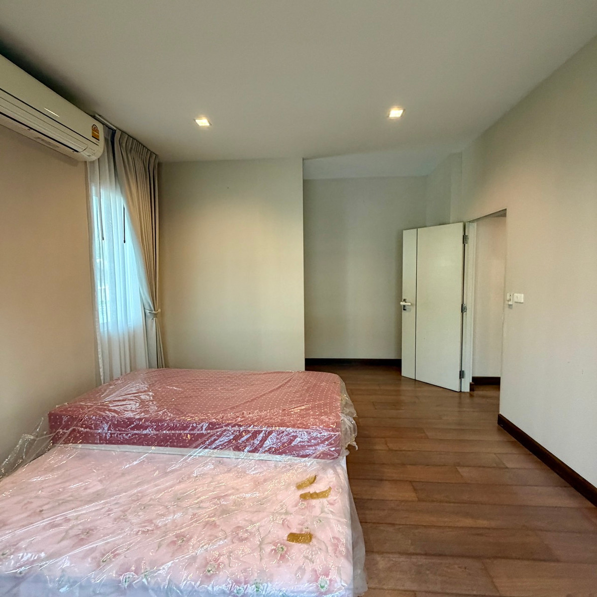 HousePinklao, Charansanitwong : For sale | Rent: Casa Legend Ratchaphruek Pinklao 🏡 Corner house, next to the central garden, next to the lawn, 