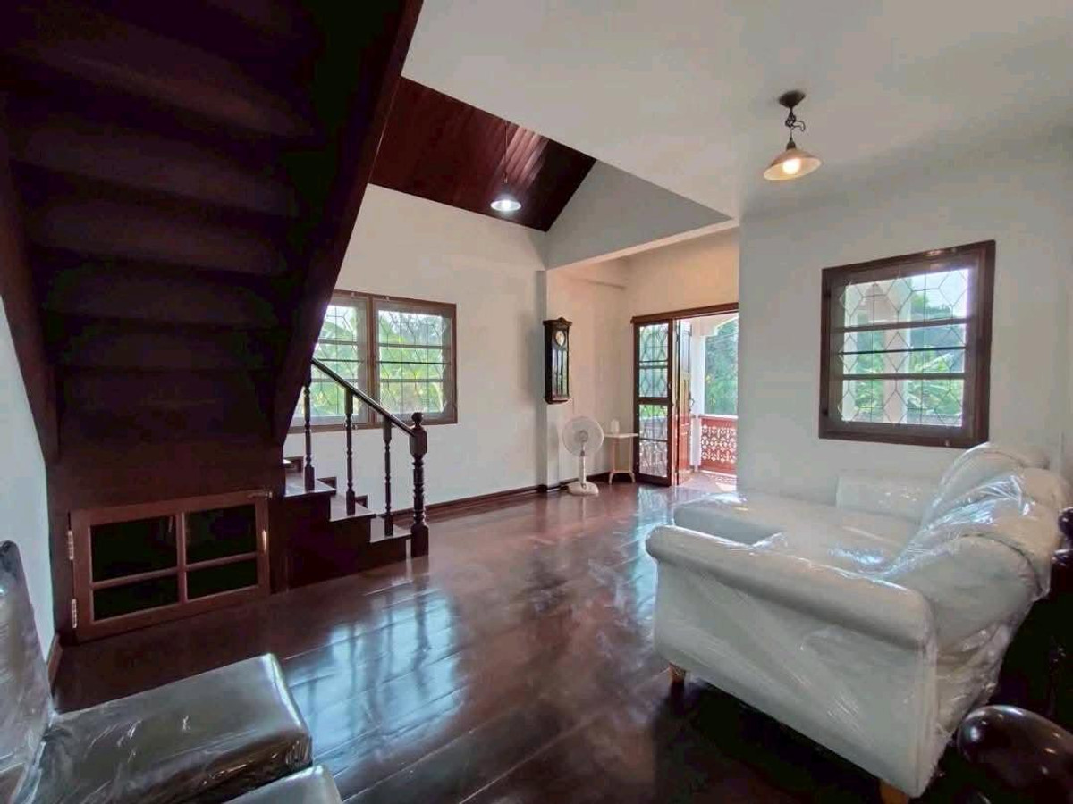 ให้เช่าบ้านปิ่นเกล้า จรัญสนิทวงศ์ : ให้เช่า บ้านเดี่ยวหลังใหญ่ ที่ดิน 185 ตร.ว. ใกล้ตลาดคลองลัดมะยม ทำลดี เข้าออกสะดวก