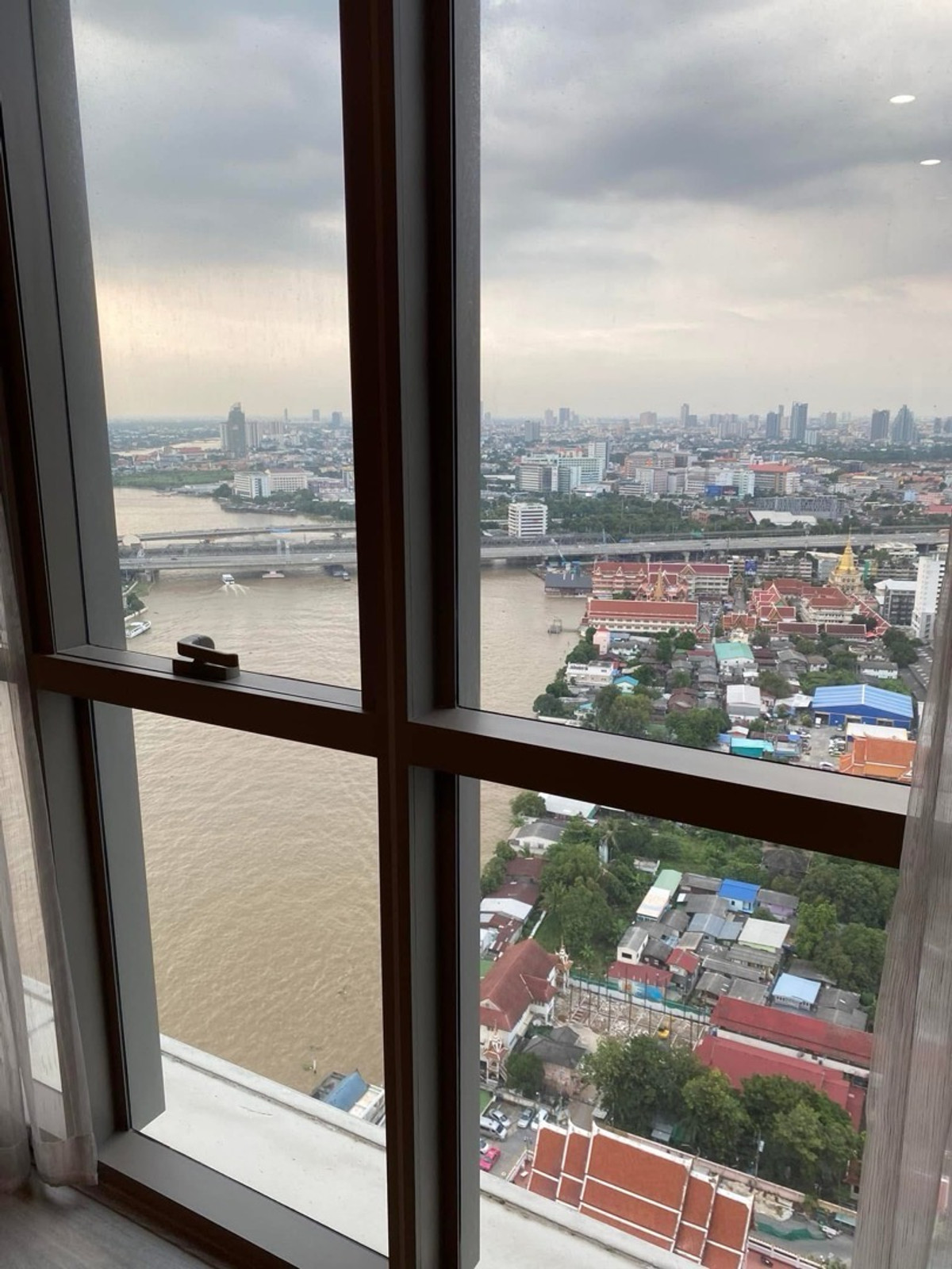 ขายคอนโดบางซื่อ วงศ์สว่าง เตาปูน : วิวโค้งแม่น้ำเจ้าพระยา ราคาดีที่สุด 333Riverside 🌊
contact k’punpun 0636425995