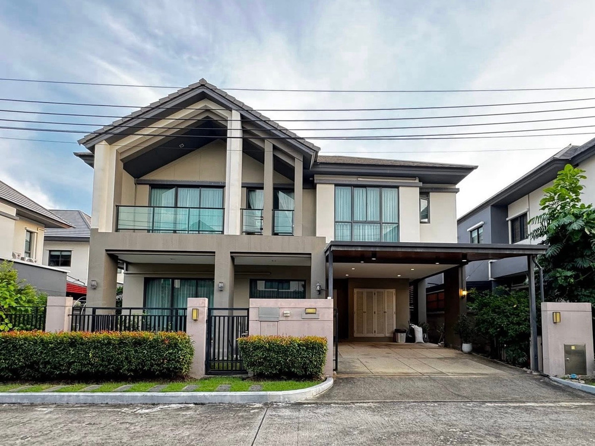 บ้านพัฒนาการ ศรีนครินทร์ : บางกอก บูเลอวาร์ด พระราม 9 / 4 ห้องนอน (ขายและเช่า), Bangkok Boulevard Rama 9 / 4 Bedrooms (SALE & AVAILABLE) BZD140